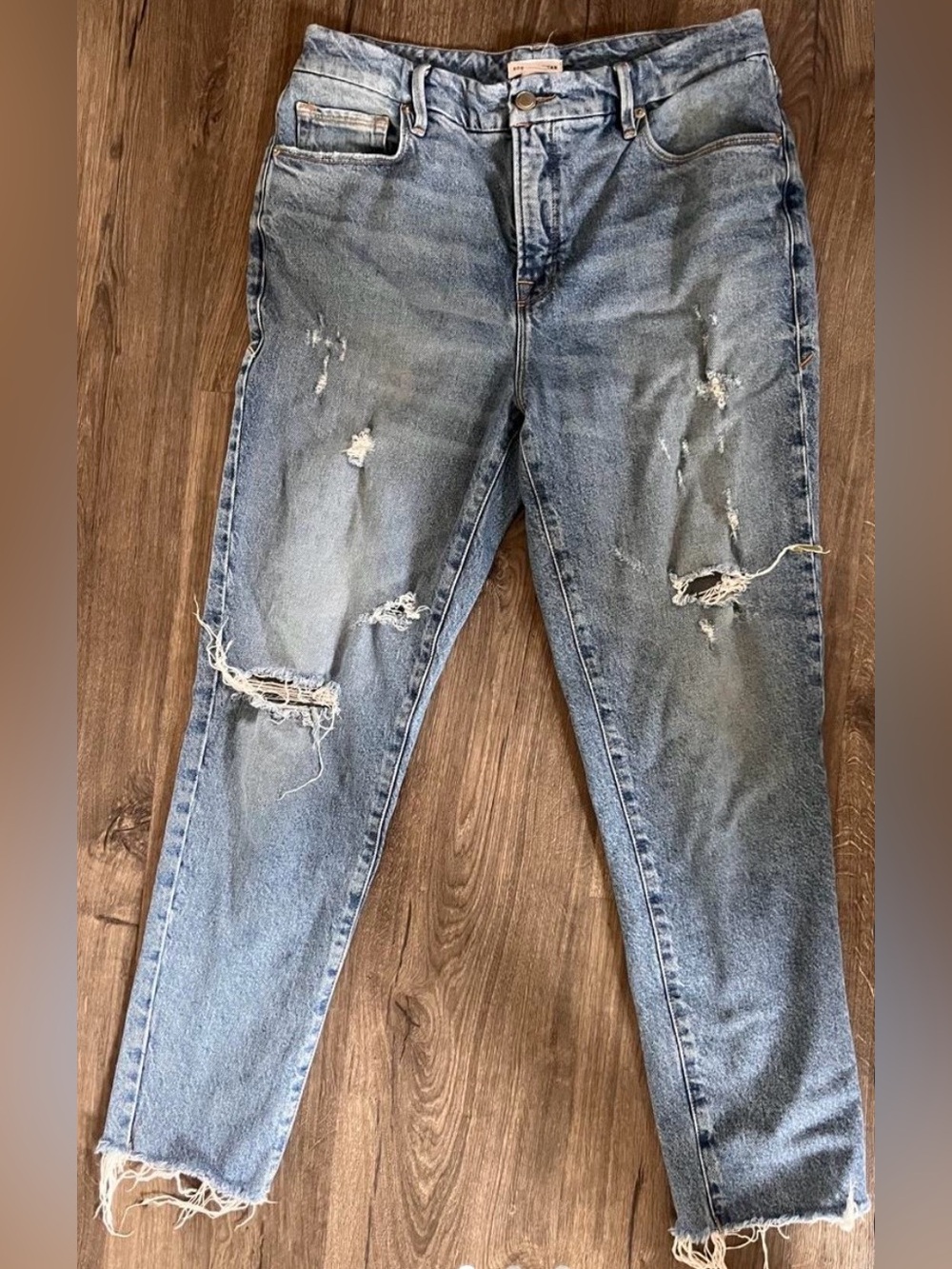 Size 2/26 Good American Distressed Blue Jeans